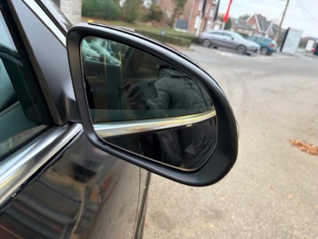 MERCEDES-BENZ GLA 180 d AMG Line Toit Pano 20p Facelift  