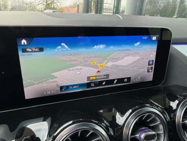 MERCEDES-BENZ GLA 200 AMG Line  