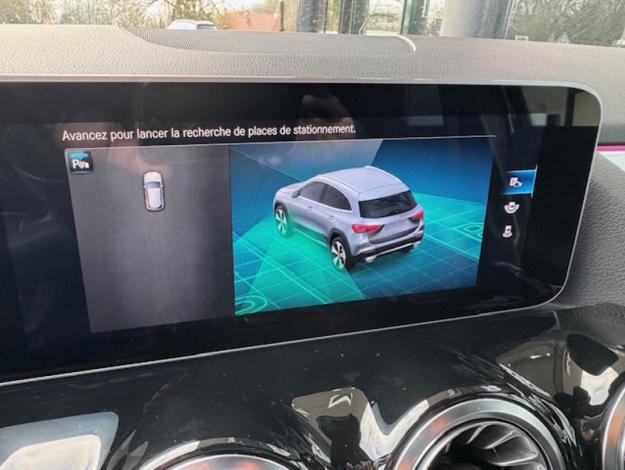 MERCEDES-BENZ GLA 200 AMG Line  