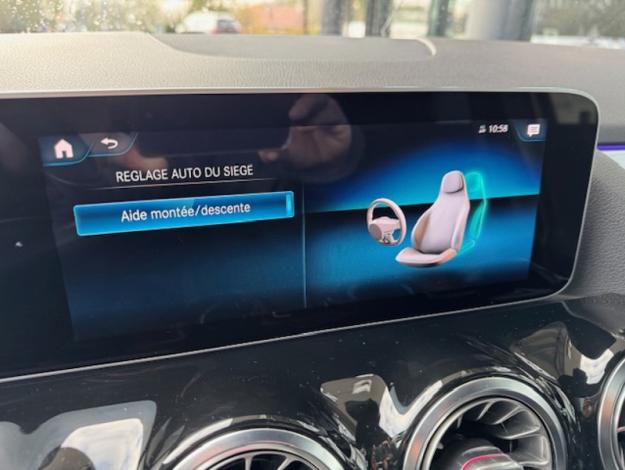 MERCEDES-BENZ GLA 200 AMG Line  