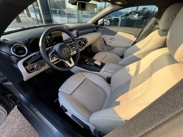 MERCEDES-BENZ CLA Coupé CLA 200 d Coupé Business Line  