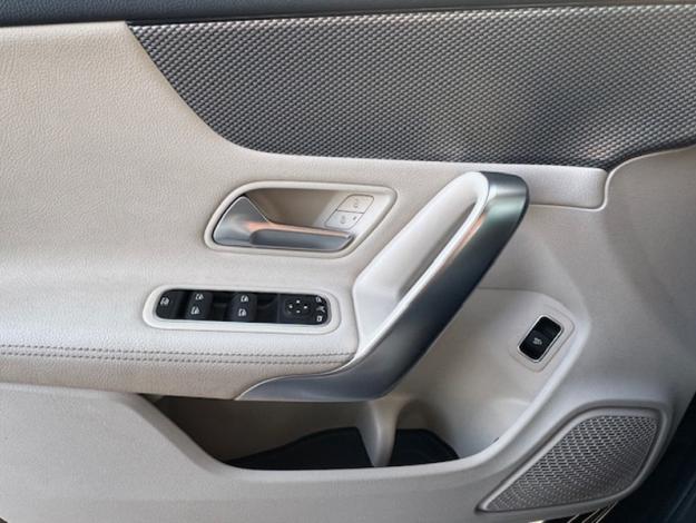 MERCEDES-BENZ CLA Coupé CLA 200 d Coupé Business Line  