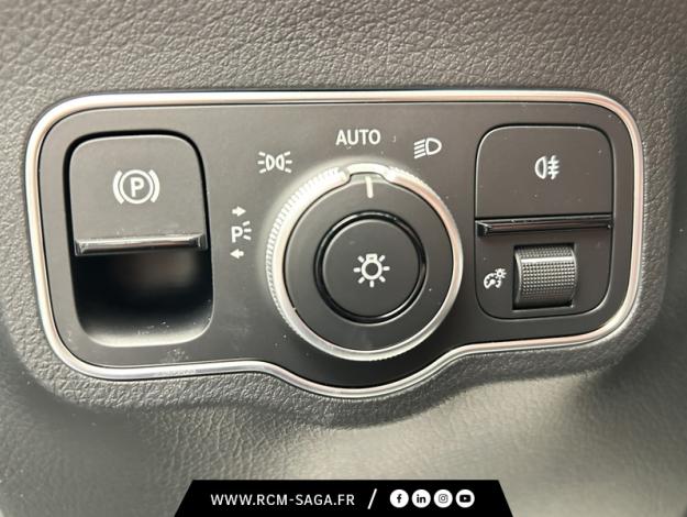 MERCEDES-BENZ GLA 200 d AMG Line  