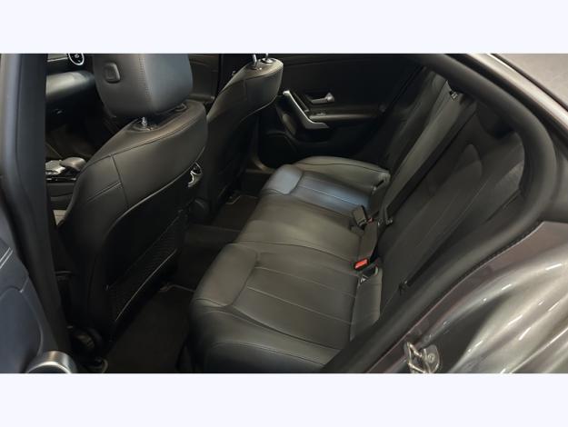 MERCEDES-BENZ CLA 180 d Coupé Progressive  