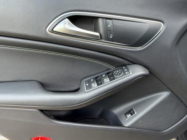 MERCEDES-BENZ CLA Shooting Brake CLA 180 d SB Business  