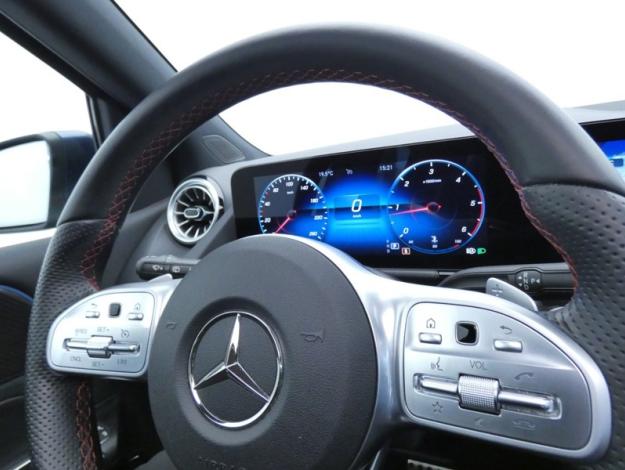 MERCEDES-BENZ Classe B 180 d AMG Line Edition  