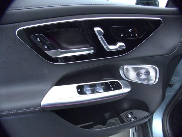 MERCEDES-BENZ GLC Coupé GLC 300 e Hybrid EQ 4MATIC Coupé AMG Line +  GLC 300 e Hybrid EQ 4MATIC Coupé AMG Line +