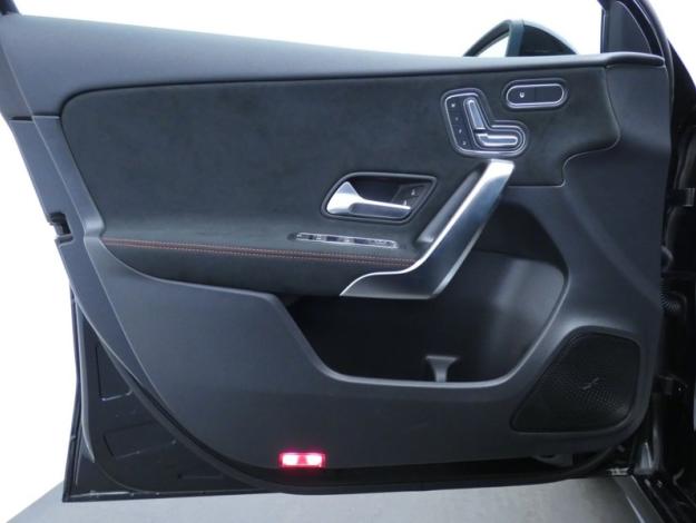 MERCEDES-BENZ Classe A 200 d AMG Line  Classe A 200 d AMG Line