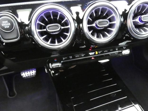 MERCEDES-BENZ Classe A 250 e AMG Line  