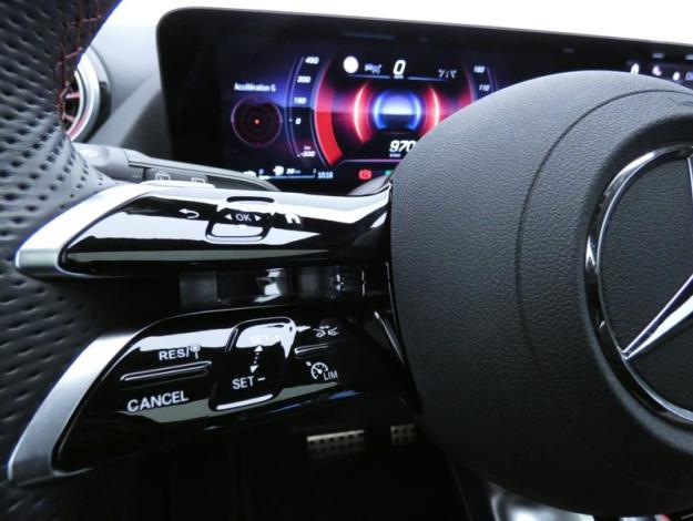 MERCEDES-BENZ GLA 250 e Hybrid EQ AMG Line  