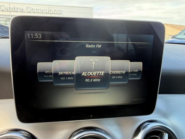 MERCEDES-BENZ GLA 180 Fascination  