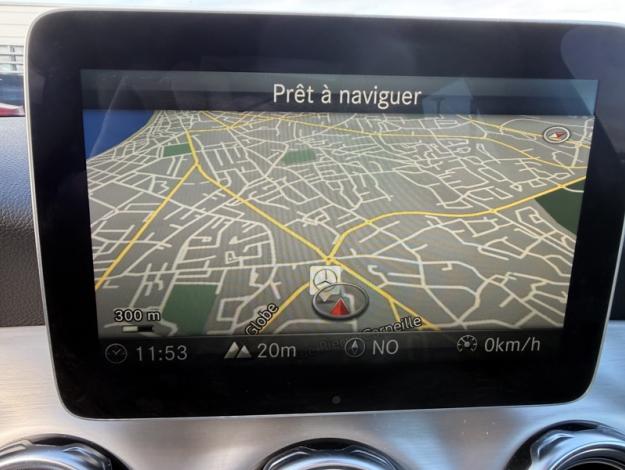 MERCEDES-BENZ GLA 180 Fascination  