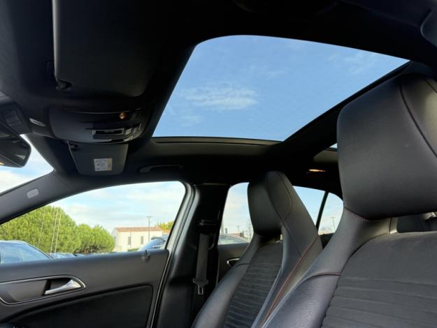 MERCEDES-BENZ GLA 180 Fascination  