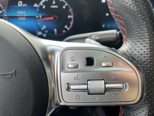 MERCEDES-BENZ GLA 200 d AMG Line  GLA 200 d AMG Line