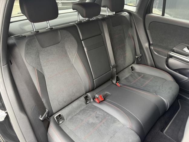 MERCEDES-BENZ EQA 250 AMG Line  