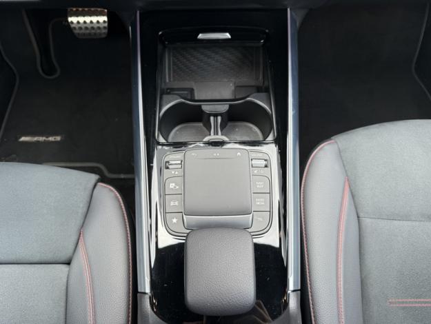 MERCEDES-BENZ EQA 250 AMG Line  