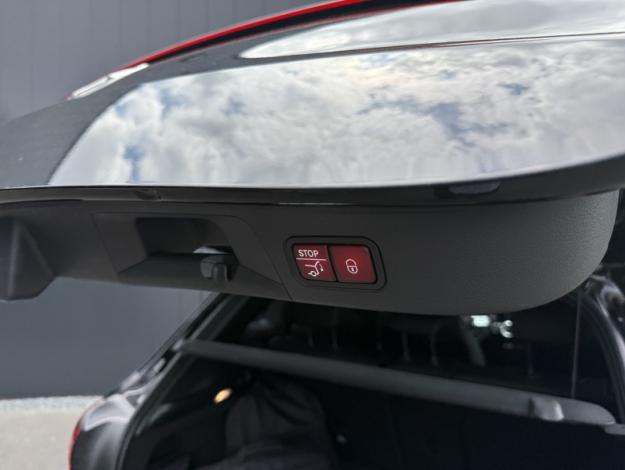 MERCEDES-BENZ EQA 250 AMG Line  