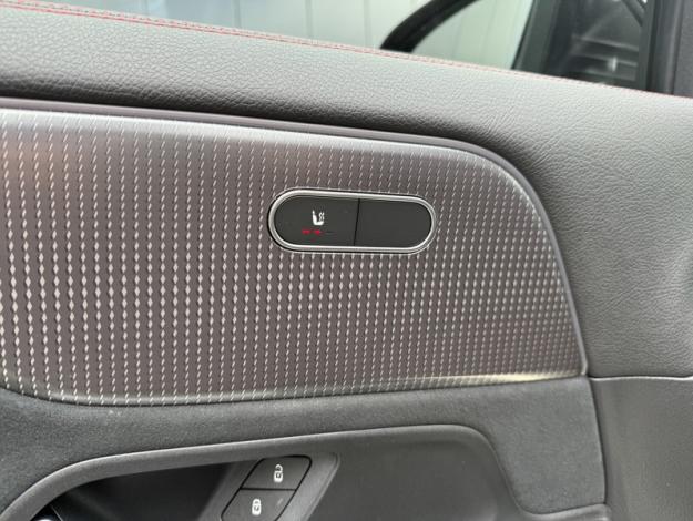 MERCEDES-BENZ EQA 250 AMG Line  