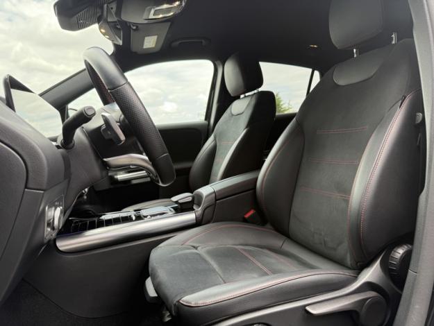 MERCEDES-BENZ EQA 250 AMG Line  