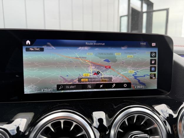 MERCEDES-BENZ EQA 250 AMG Line  