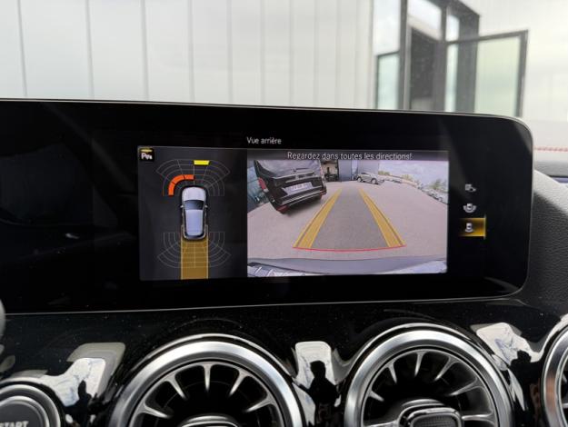 MERCEDES-BENZ EQA 250 AMG Line  