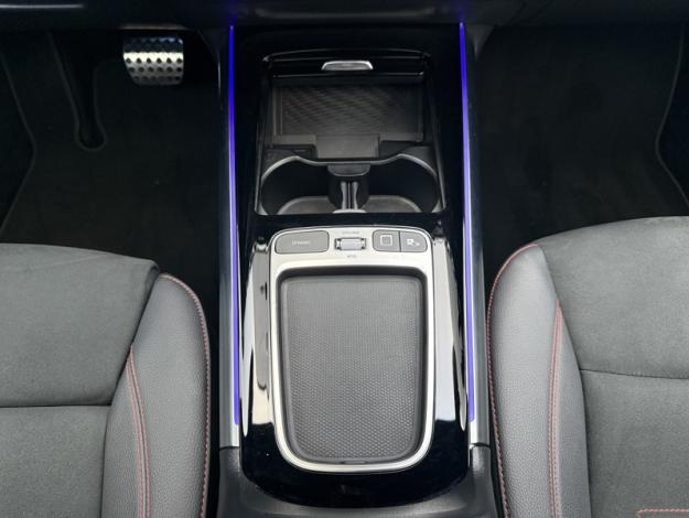 MERCEDES-BENZ GLA 250 e Hybrid EQ AMG Line  