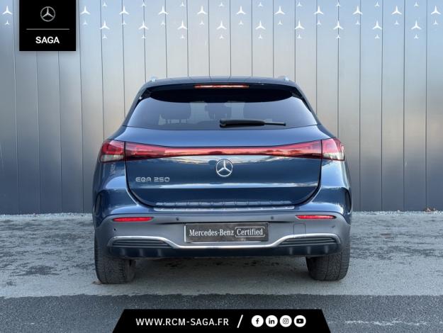 MERCEDES-BENZ EQA 250 AMG Line  