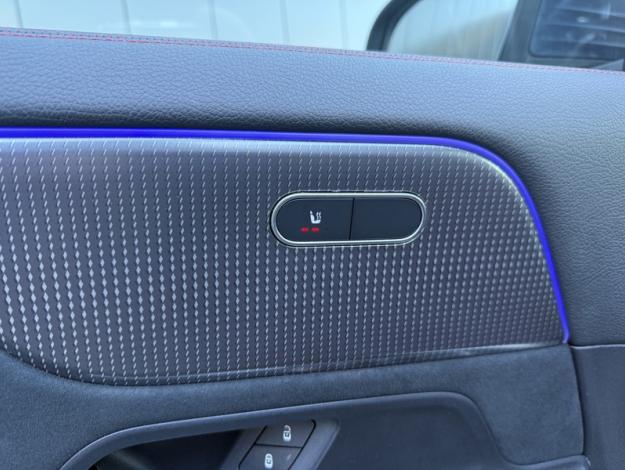 MERCEDES-BENZ EQA 250 AMG Line  