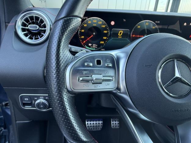 MERCEDES-BENZ EQA 250 AMG Line  