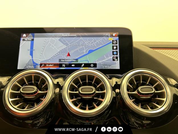 MERCEDES-BENZ GLA 200 AMG Line  