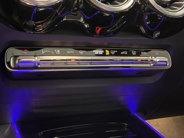 MERCEDES-BENZ GLB 200 d AMG Line  