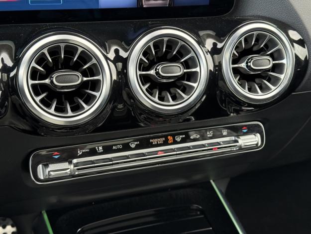 MERCEDES-BENZ GLA 250 e Hybrid EQ AMG Line  