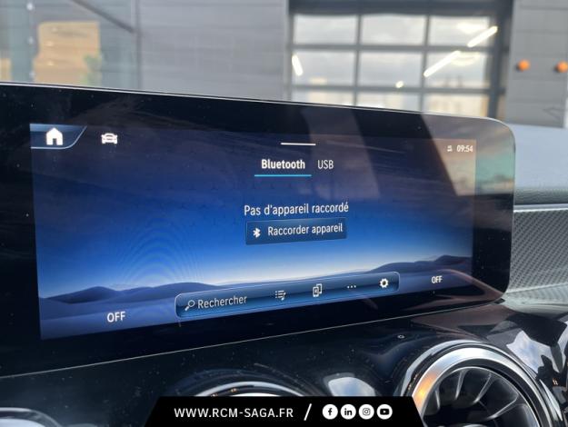 MERCEDES-BENZ GLB 200 d AMG Line  