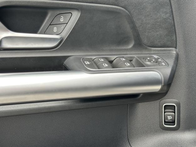 MERCEDES-BENZ GLA 200 d AMG Line  GLA 200 d AMG Line