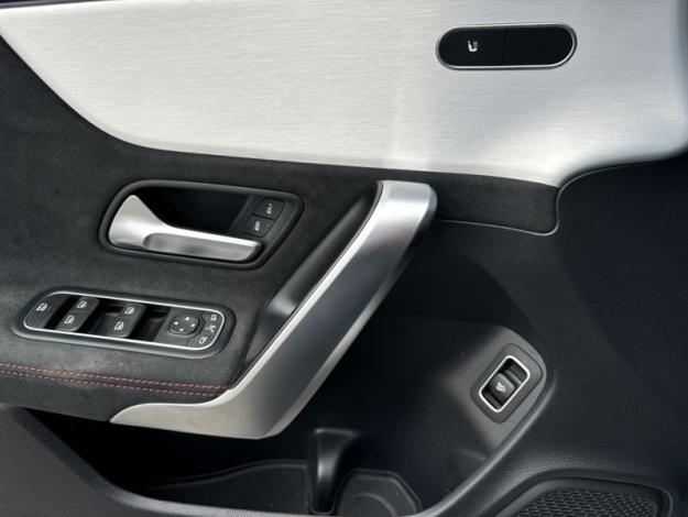 MERCEDES-BENZ CLA Coupé CLA 200 Coupé AMG Line  