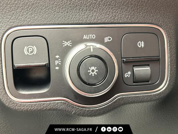 MERCEDES-BENZ GLA 200 d AMG Line  GLA 200 d AMG Line