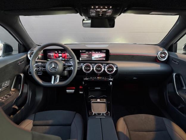 MERCEDES-BENZ Classe A 200 d AMG Line  Classe A 200 d AMG Line