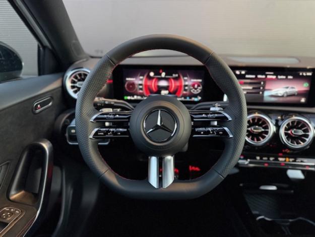 MERCEDES-BENZ Classe A 200 d AMG Line  Classe A 200 d AMG Line