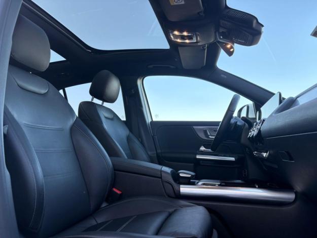MERCEDES-BENZ GLA 200 d Progressive Toit Pano  
