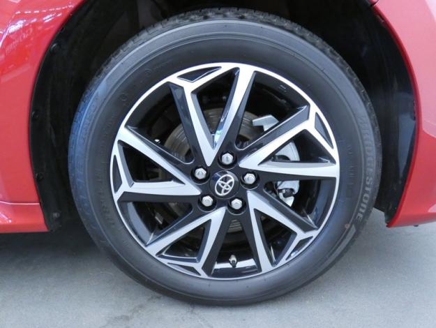 TOYOTA Yaris Hybride 116h Design  