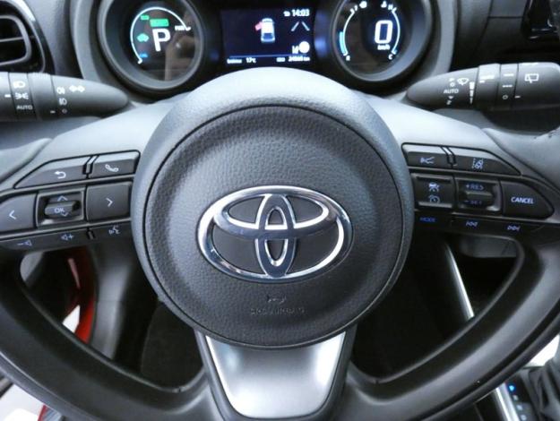 TOYOTA Yaris Hybride 116h Design  
