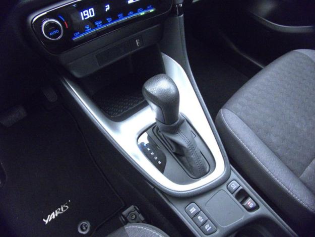 TOYOTA Yaris Hybride 116h Design  