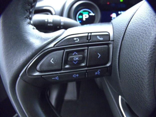 TOYOTA Yaris Hybride 116h Design  