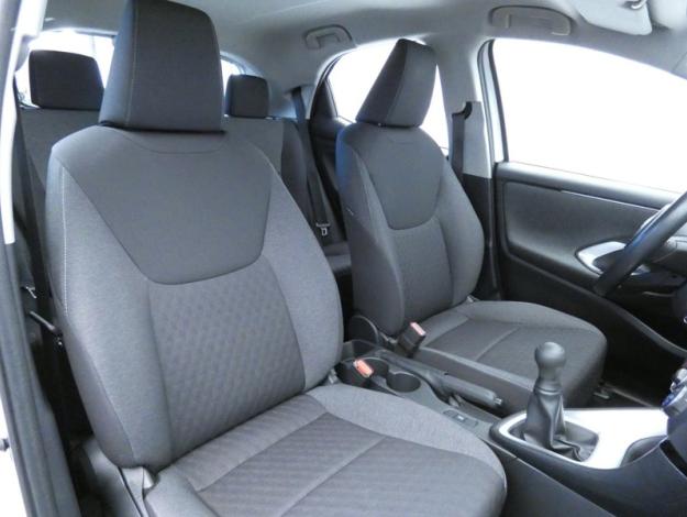 TOYOTA Yaris 70 VVT-i Dynamic France Business  