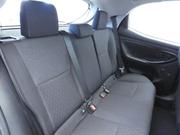 TOYOTA Yaris 70 VVT-i Dynamic France Business  