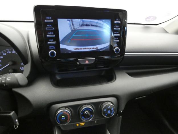 TOYOTA Yaris 70 VVT-i Dynamic France Business  