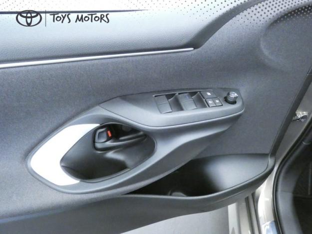 TOYOTA Yaris 120 VVT-i Design  