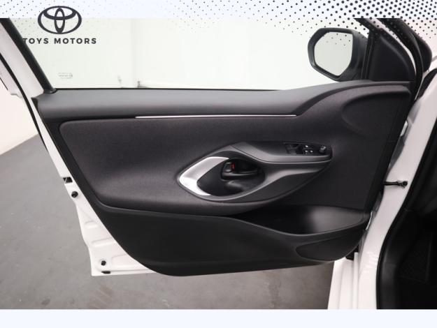 TOYOTA Yaris 70 VVT-i Dynamic Business  