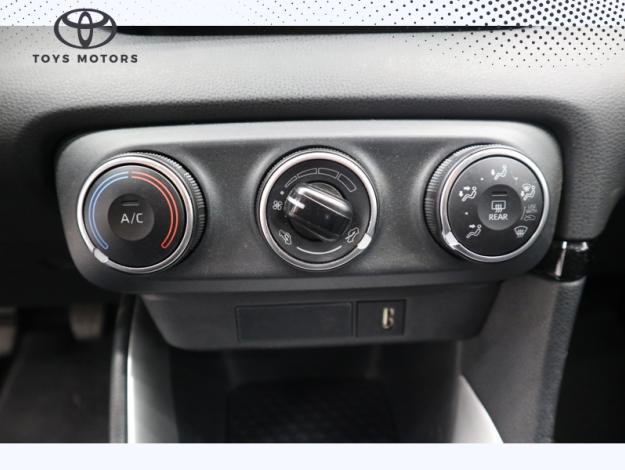 TOYOTA Yaris 70 VVT-i Dynamic Business  