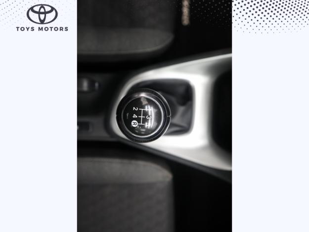 TOYOTA Yaris 70 VVT-i Dynamic Business  